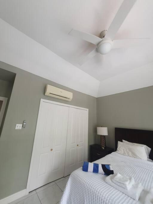 Townhouse By The Bay, Little Bay Country Club ,Negril Villa Orange Bay Eksteriør billede
