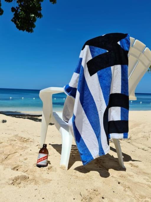 Townhouse By The Bay, Little Bay Country Club ,Negril Villa Orange Bay Eksteriør billede