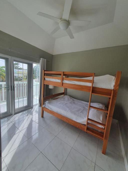 Townhouse By The Bay, Little Bay Country Club ,Negril Villa Orange Bay Eksteriør billede